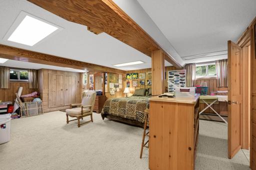 4036 Hampshire Avenue N, Crystal, MN 55427