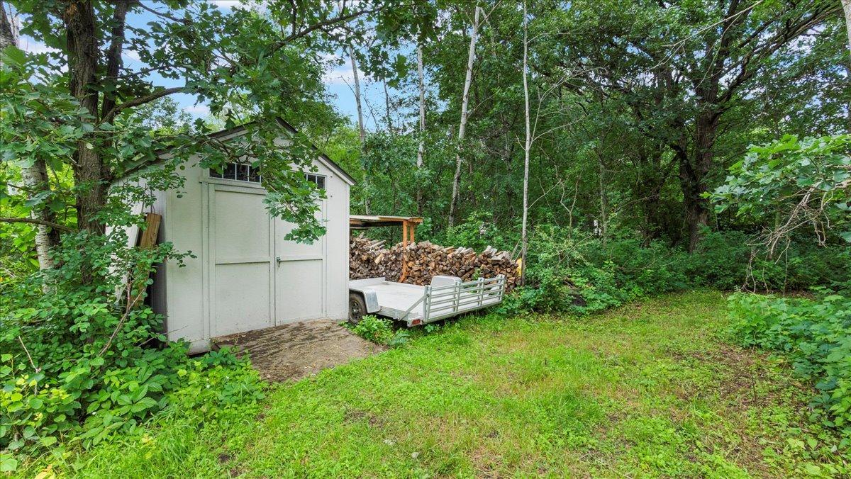 Shed near back of property, great for tools, lawn equipment, all you need.