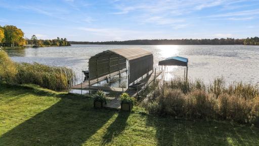 A SPECIAL LOCATION & LIFESTYLE OPPORTUNITY ON BEAUTIFUL BAY LAKE