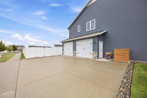 6024 60th Avenue S, Fargo, ND 58104