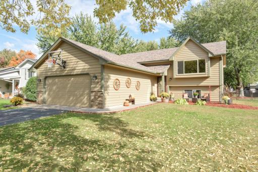 11558 Xylon Avenue N, Champlin, MN 55316