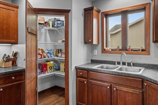 1240 38th Avenue S, Moorhead, MN 56560