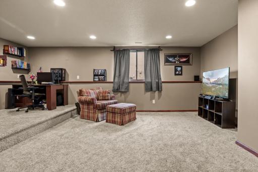 1240 38th Avenue S, Moorhead, MN 56560