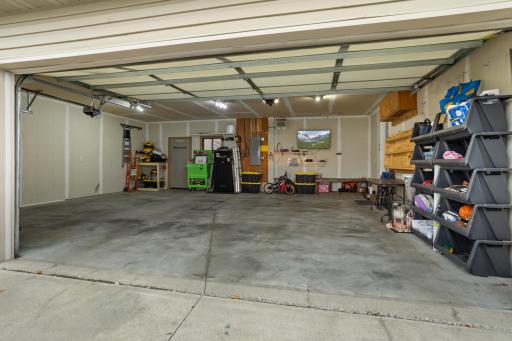 1240 38th Avenue S, Moorhead, MN 56560