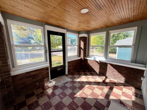 609 6th Avenue, Mountain Lake, MN 56159
