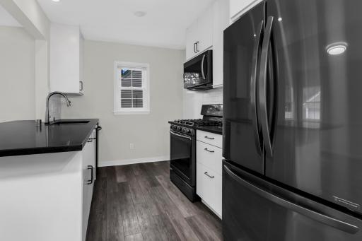 7613 W Lake Street, Saint Louis Park, MN 55426