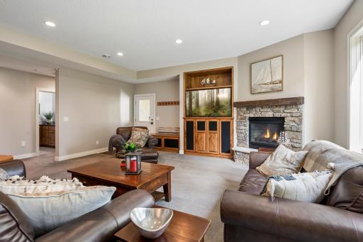 14030 Stonegate Lane, Minnetonka, MN 55345