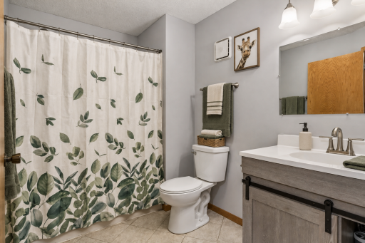 8588 Brinkley Lane, Inver Grove Heights, MN 55076