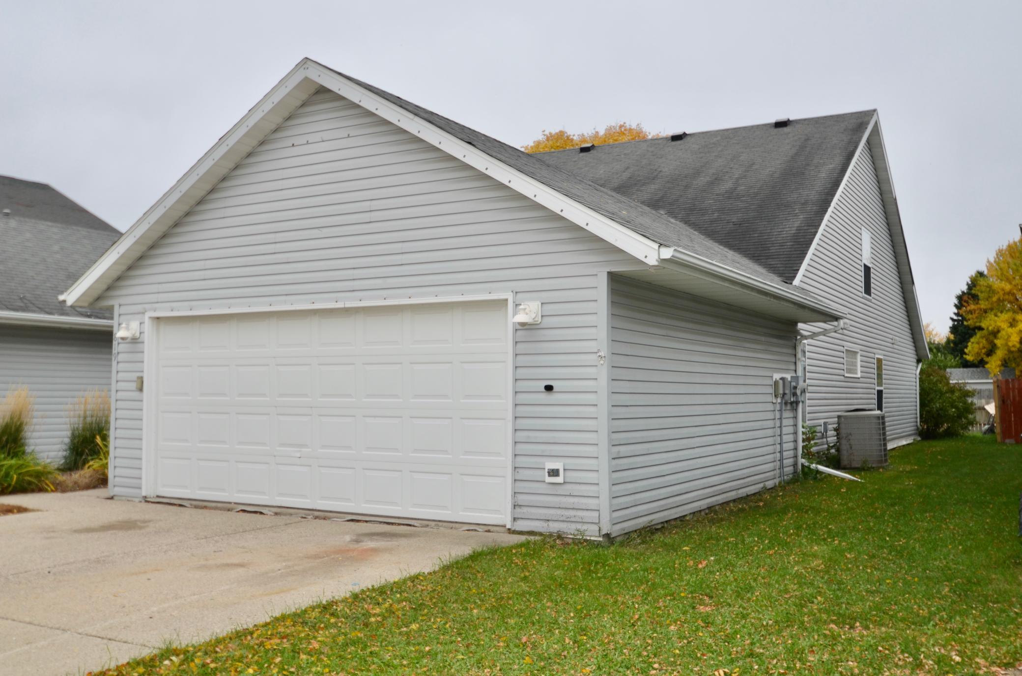 Exterior 2.JPG