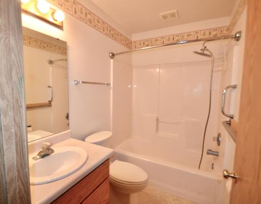 819 W 12 1/2 Avenue W, West Fargo, ND 58078