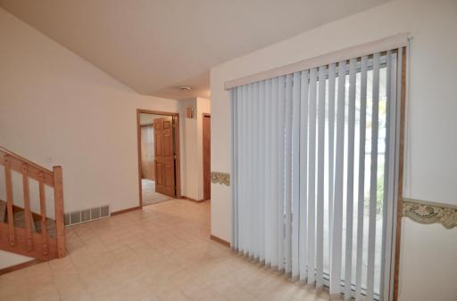 819 W 12 1/2 Avenue W, West Fargo, ND 58078