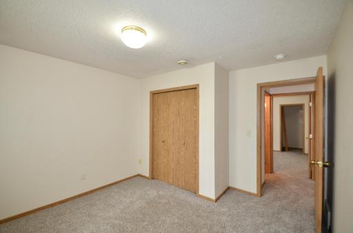 819 W 12 1/2 Avenue W, West Fargo, ND 58078