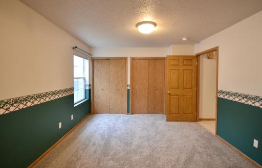 819 W 12 1/2 Avenue W, West Fargo, ND 58078