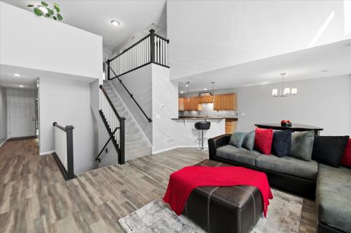 15225 Stonewood Terrace, Burnsville, MN 55306