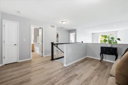 15225 Stonewood Terrace, Burnsville, MN 55306