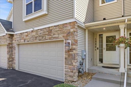 15225 Stonewood Terrace, Burnsville, MN 55306