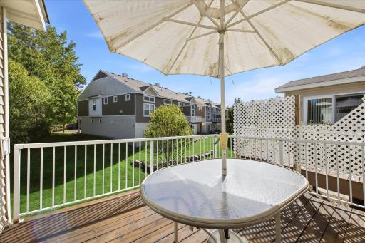 15225 Stonewood Terrace, Burnsville, MN 55306