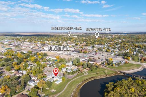 115 3rd Avenue S, Wahpeton, ND 58075