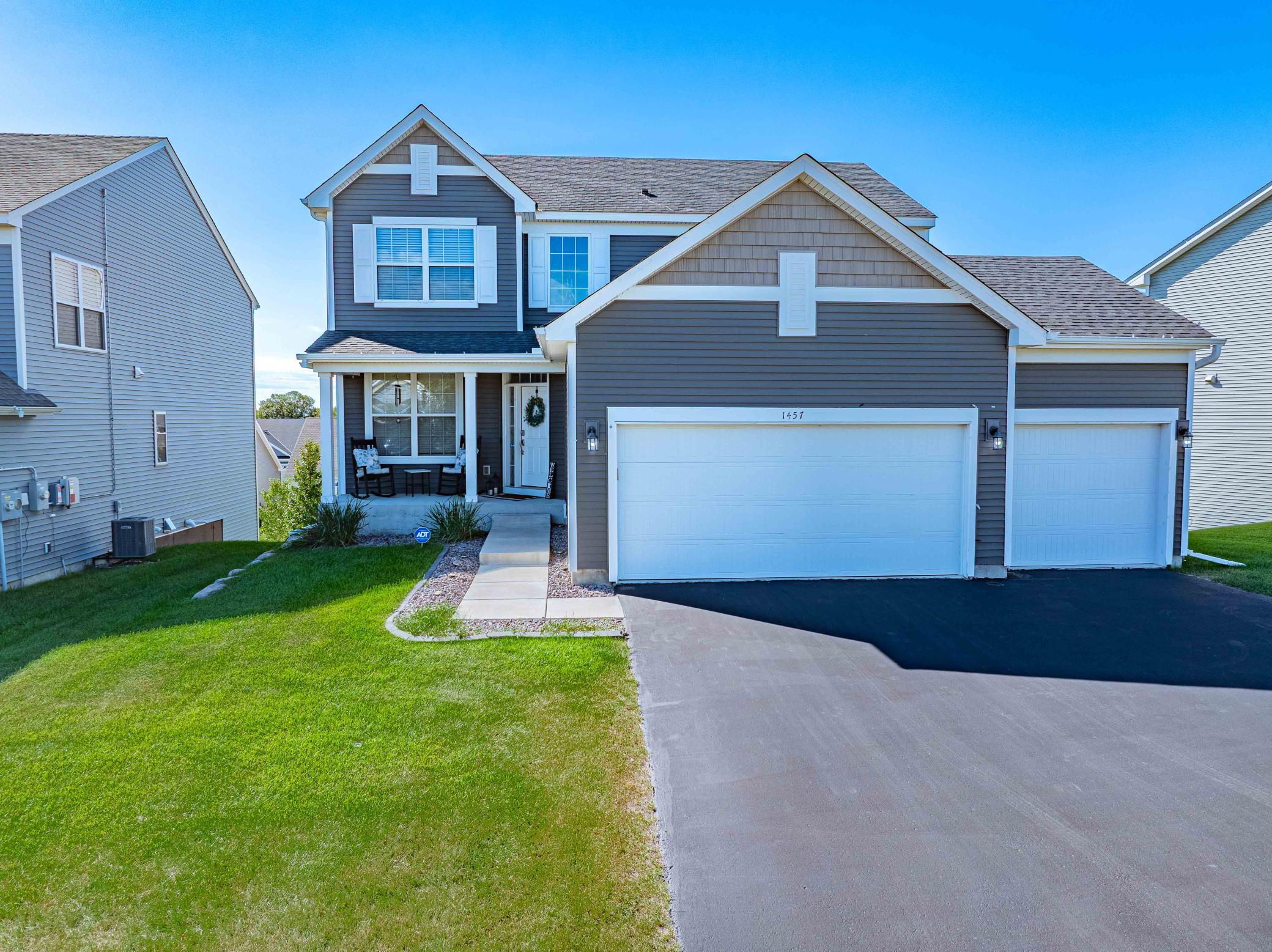 Property photo for 1457 Nutmeg Circle, Carver, MN 55315