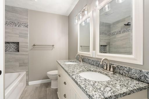 14779 Snake Trail, Waseca, MN 56093