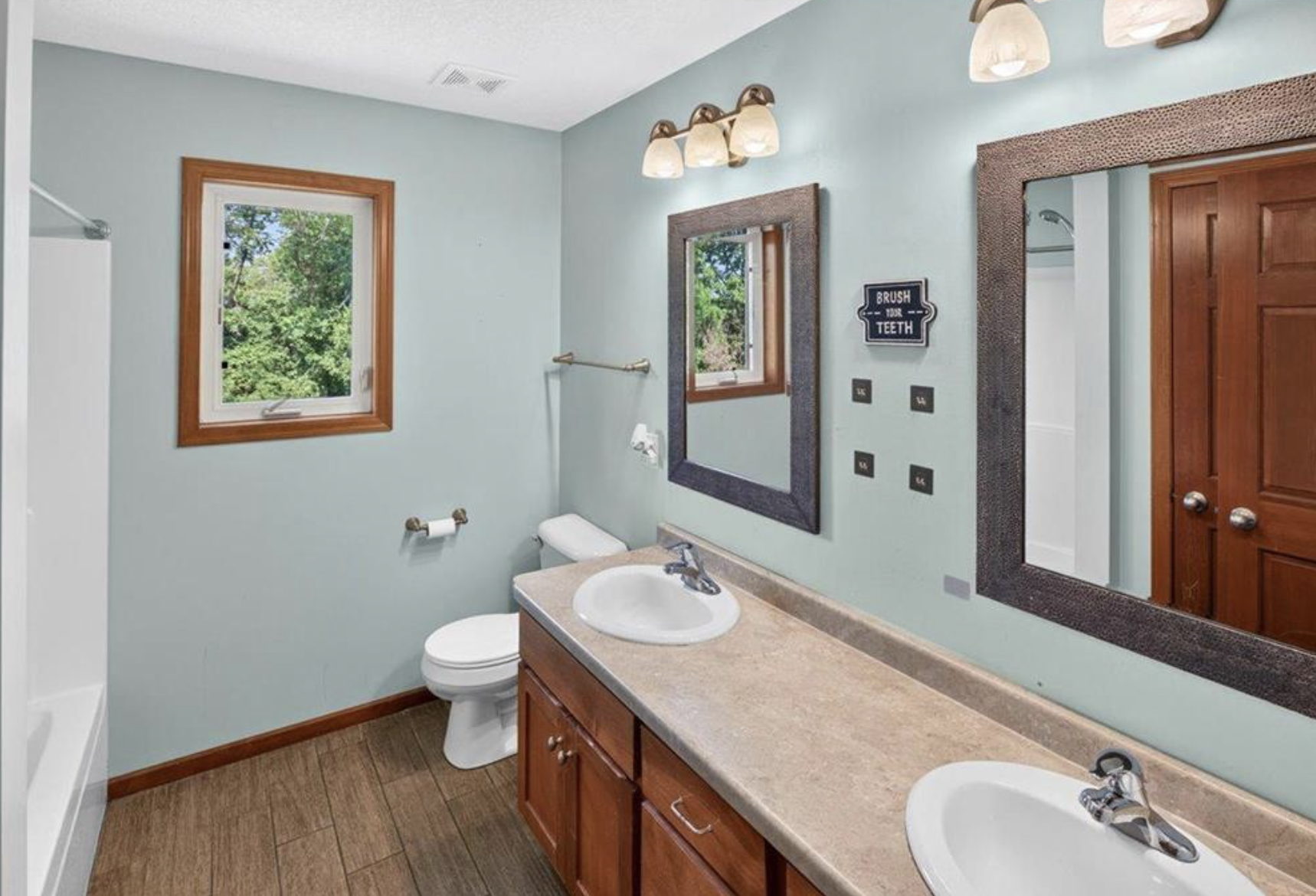 Upper Shared Bath