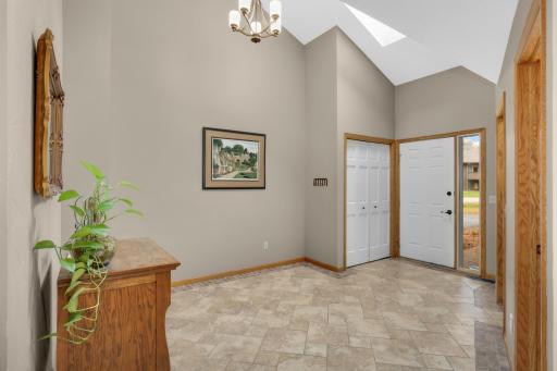 18062 Judicial Way N, Lakeville, MN 55044