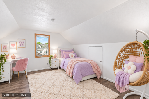 UPPER LEVEL BEDROOM IS VIRTUALLY STAGED AND READY FOR THE NEW HOME OWNERS IDEAS