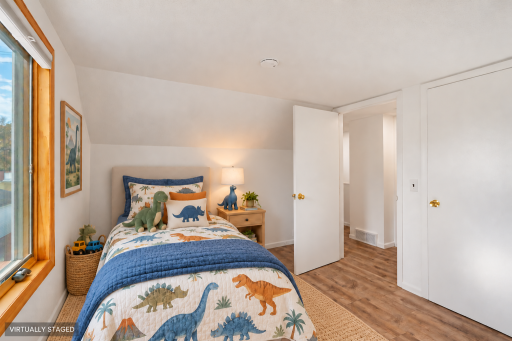 UPPER LEVEL BEDROOM IS VIRTUALLY STAGED AND READY FOR THE NEW HOMEOWNERS IDEAS.