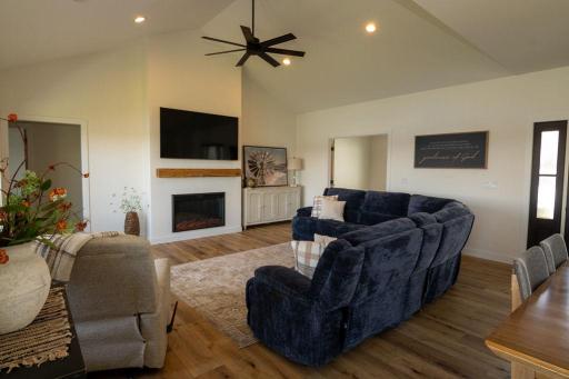 1949 Rosewood Lane SE, Alexandria, MN 56308