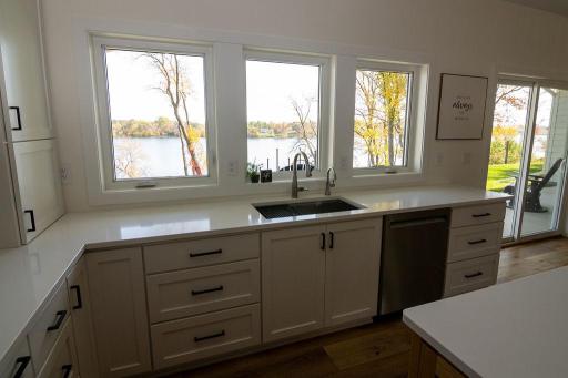 1949 Rosewood Lane SE, Alexandria, MN 56308