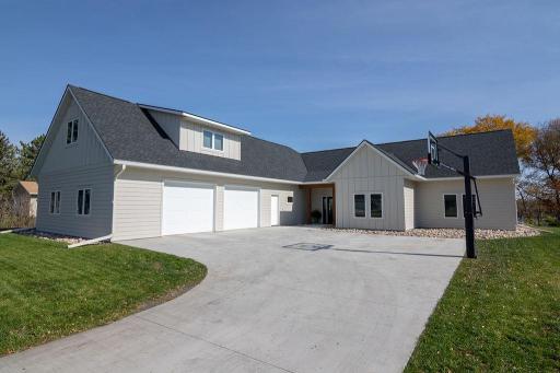 1949 Rosewood Lane SE, Alexandria, MN 56308