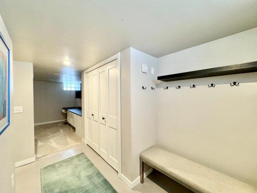 2015 James Avenue, Saint Paul, MN 55105