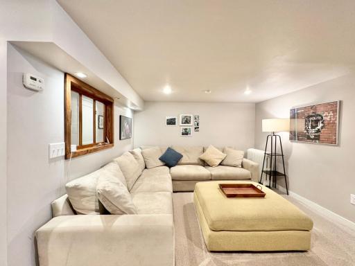 2015 James Avenue, Saint Paul, MN 55105