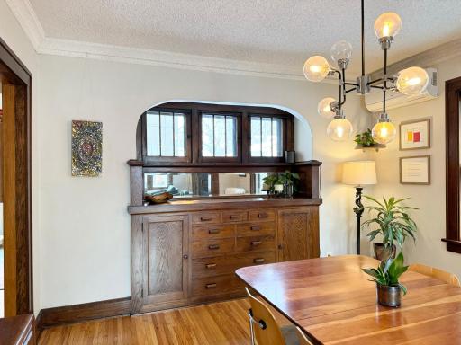 2015 James Avenue, Saint Paul, MN 55105