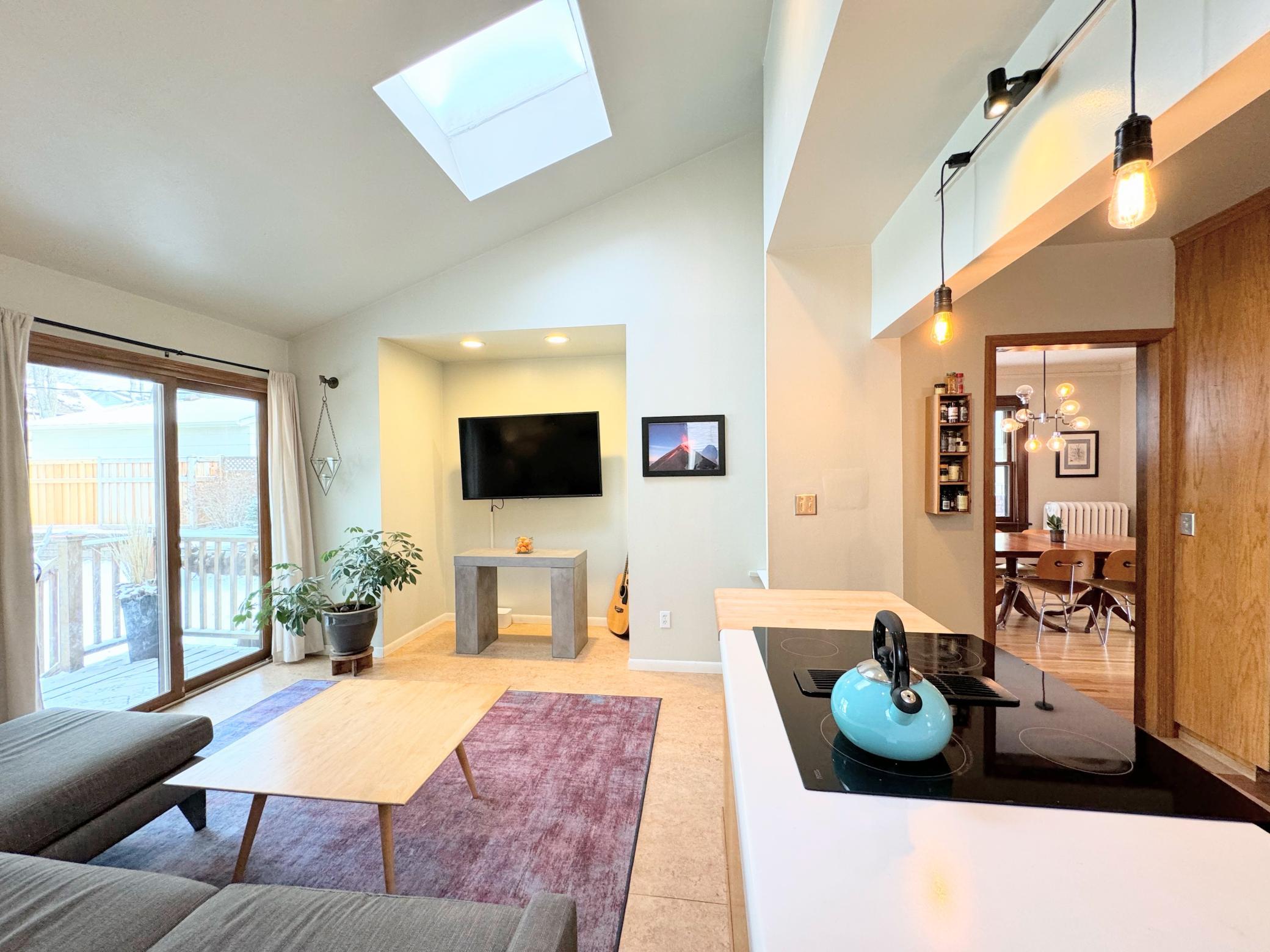 Open concept kitchen room and family room.