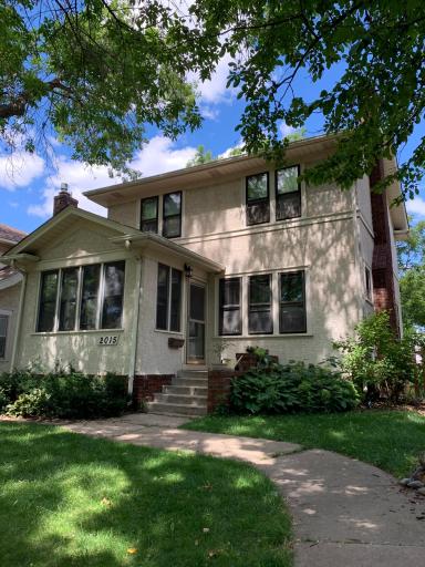 2015 James Avenue, Saint Paul, MN 55105