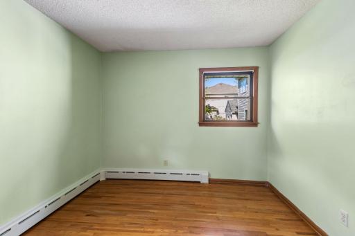 3739 Lee Avenue North - Spacecrafting - 0021.jpg