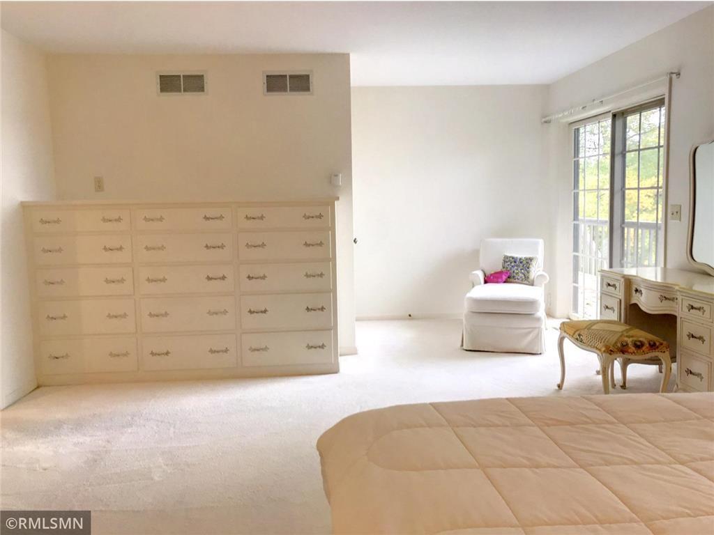 Master_Bed_2 - Copy.jpg