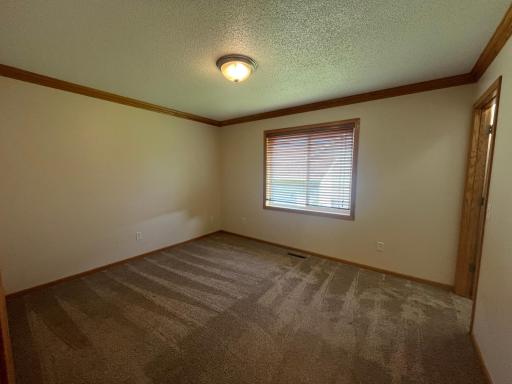 7776 Large Avenue NE, Albertville, MN 55301