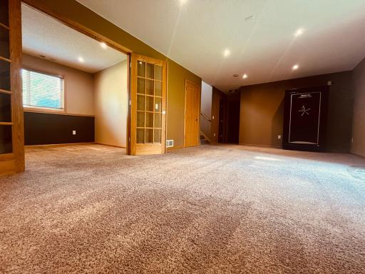 7776 Large Avenue NE, Albertville, MN 55301