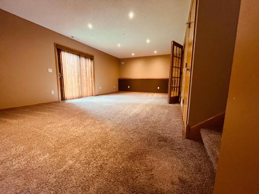 7776 Large Avenue NE, Albertville, MN 55301