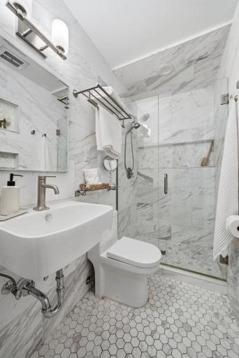 1101 W 53rd Street, Minneapolis, MN 55419
