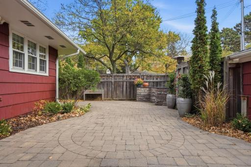1101 W 53rd Street, Minneapolis, MN 55419