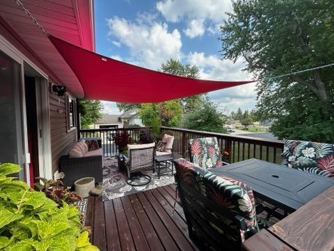 201 Golden Bear Lane, Zumbrota, MN 55992
