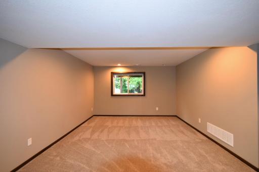 201 Golden Bear Lane, Zumbrota, MN 55992