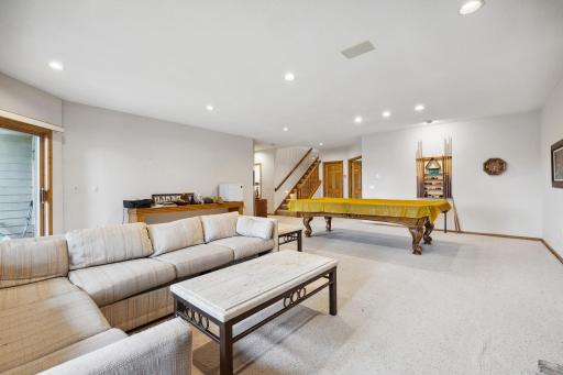 8991 Ferndale Lane, Eden Prairie, MN 55347