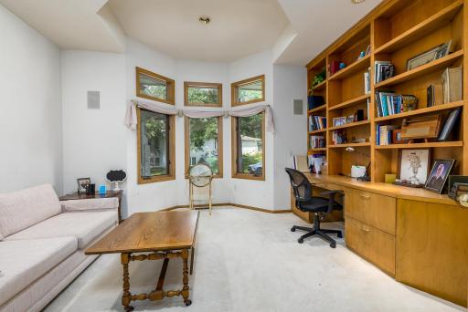 8991 Ferndale Lane, Eden Prairie, MN 55347