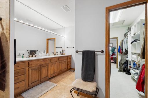 8991 Ferndale Lane, Eden Prairie, MN 55347