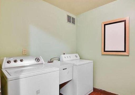 4400 Upton Avenue S, 101, Minneapolis, MN 55410