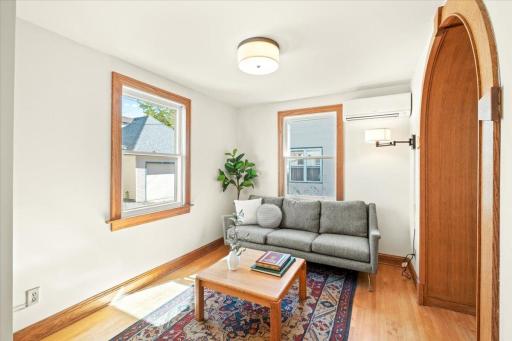 2017 Emerson Avenue S, Minneapolis, MN 55405